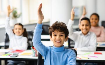 أهمية التعليم الأساسي..  بناء القاعدة المعرفية للأطفال